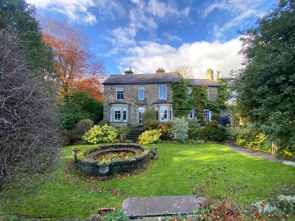 6 bed detached house for sale in Heol Maelor, Coedpoeth LL11, £650,000