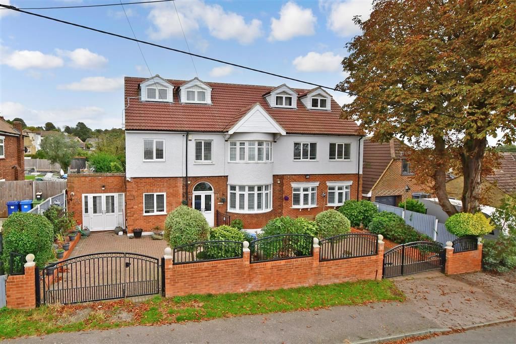 5 bed detached house for sale in Glenwood Drive, Minster On Sea