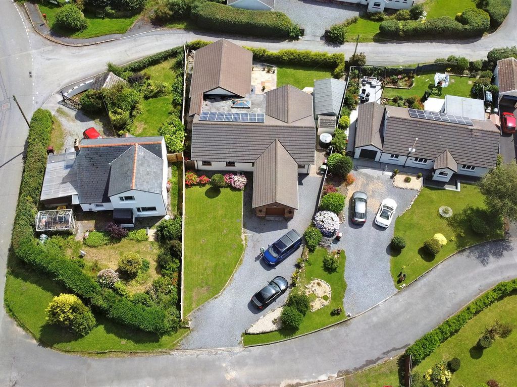 5 bed detached bungalow for sale in Thornberry Gardens, Ludchurch