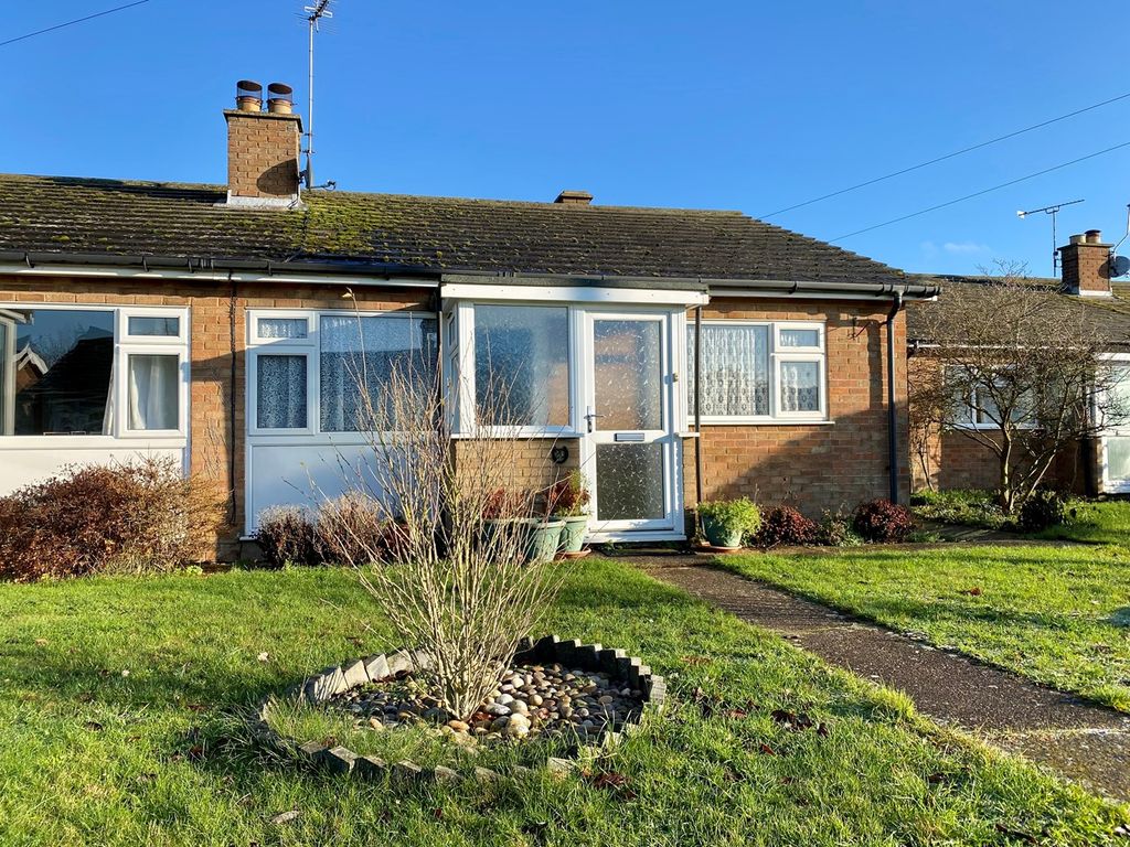 2 bed semidetached bungalow for sale in Chestnut Close, Stowupland