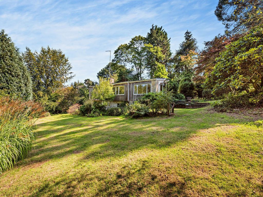 3 bed detached house for sale in Penwith Drive, Haslemere, Surrey GU27, £975,000 Zoopla