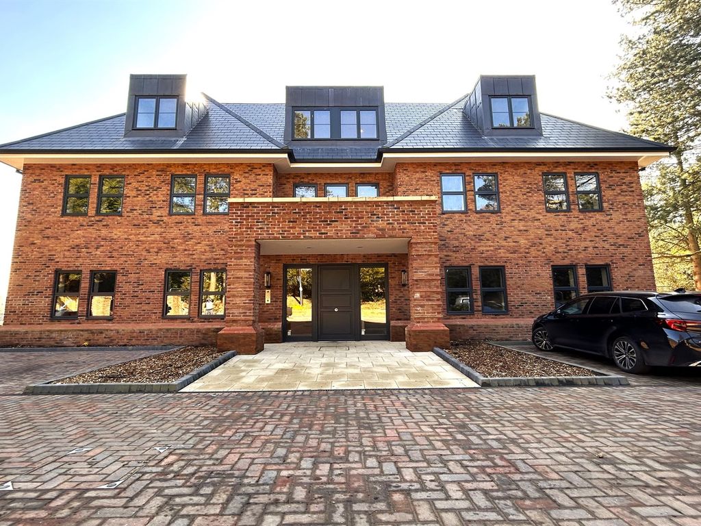 5 bed flat to rent in Apartment 3 Dunwood, Homestead Road, Disley SK12