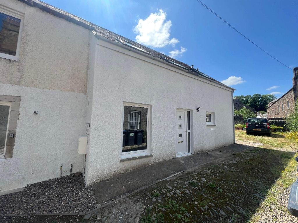 3 bed flat to rent in High Street, Galashiels TD1, £1,250 pcm Zoopla