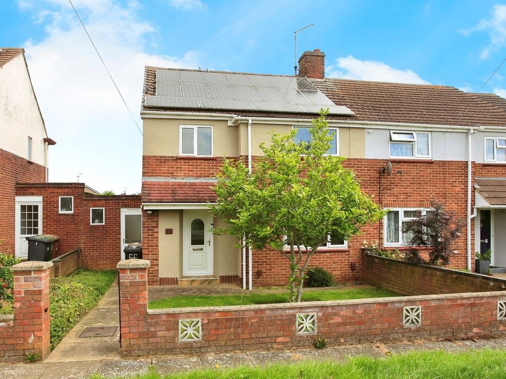 3 bed semidetached house for sale in Reeves Way, Peterborough PE1, £