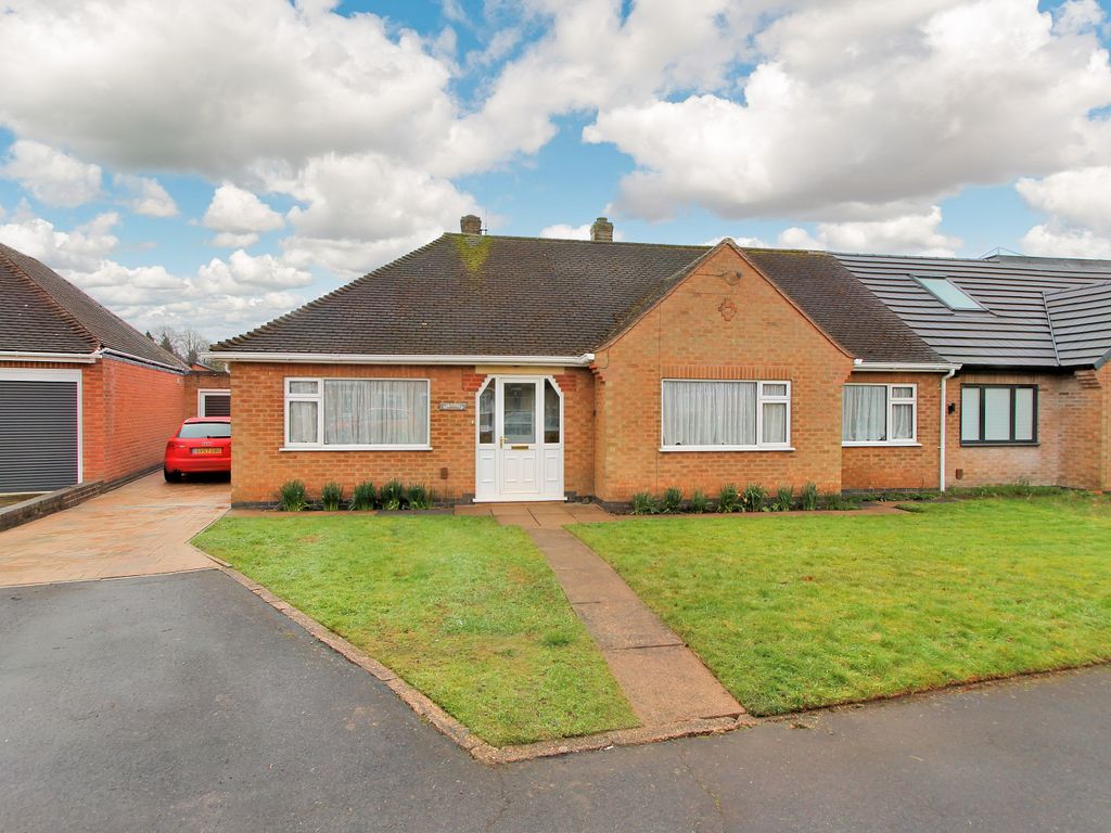 3 bed semidetached bungalow for sale in Forest Rise, Thurnby