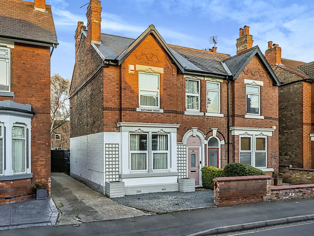 3 bed semidetached house for sale in College Street, Nottingham NG10