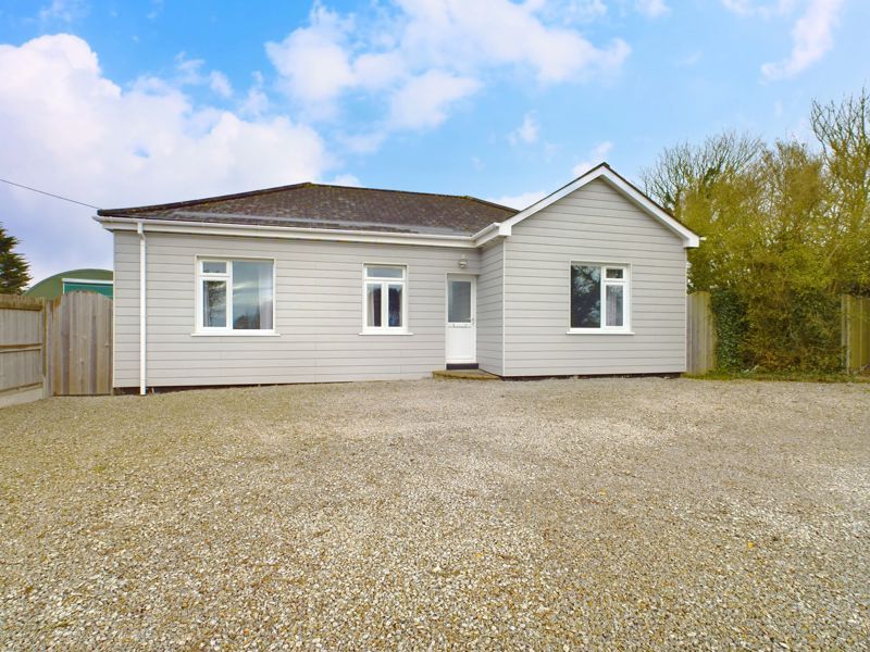 4 bed bungalow to rent in Redruth TR16, £1,200 pcm Zoopla