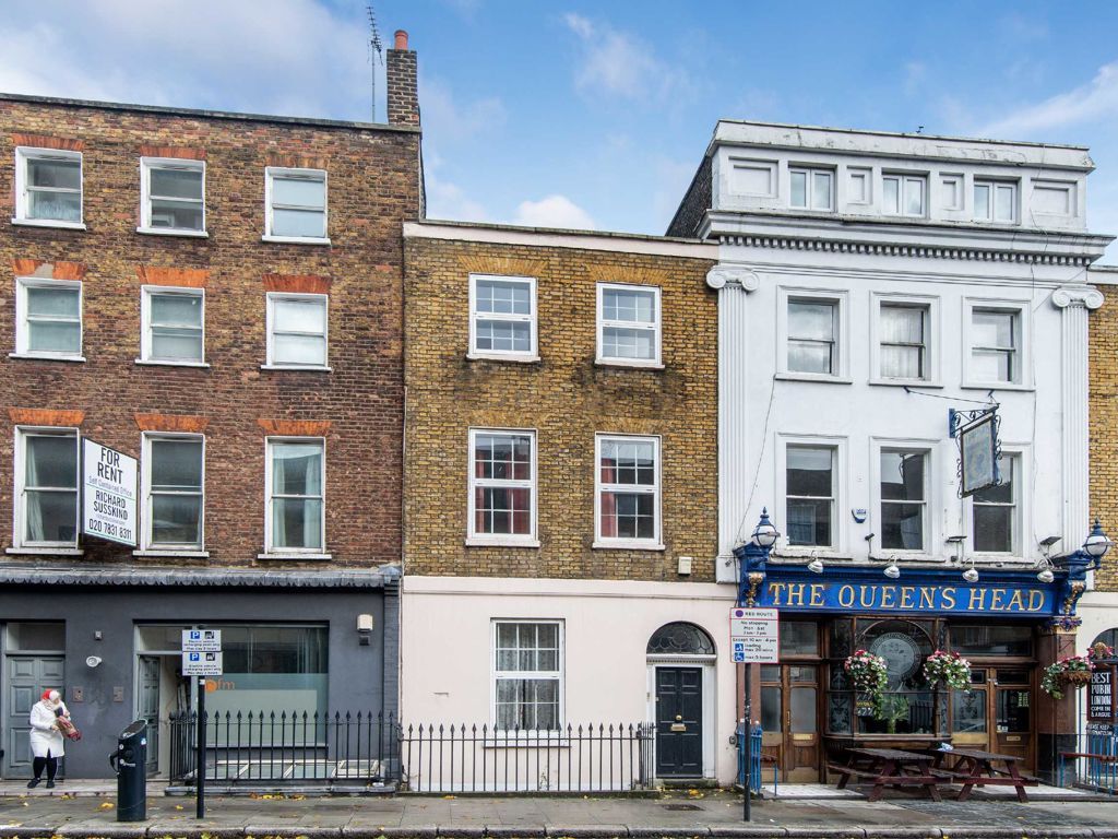 4 bed terraced house to rent in Acton Street, London WC1X, £4,498 pcm