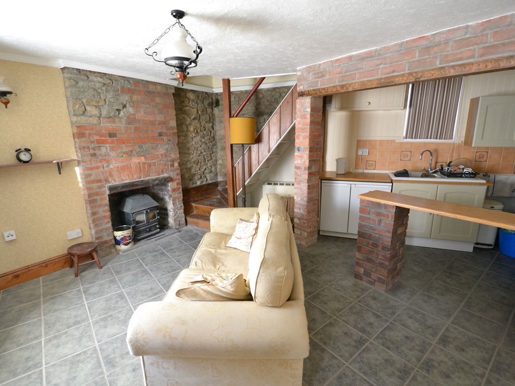 2 bed end terrace house to rent in Station Road, Wincanton BA9 Zoopla