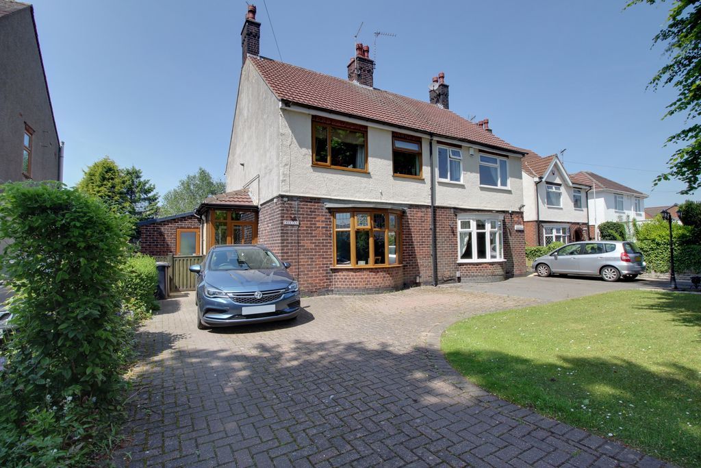 3 bed semidetached house for sale in Dovedale Avenue, SuttonIn