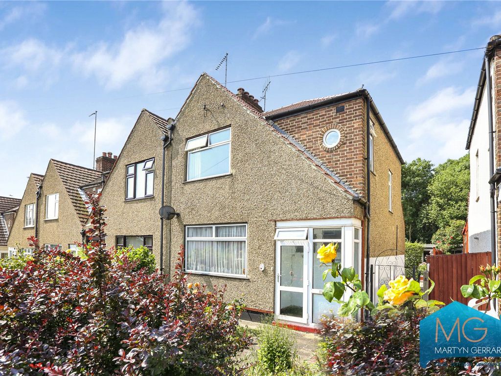3 bed end terrace house for sale in Hillier Close, New EN5 Zoopla