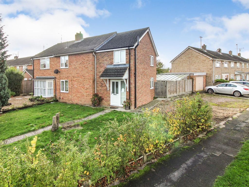 3 bed semidetached house for sale in Chantry Road, Aylesbury HP19 Zoopla