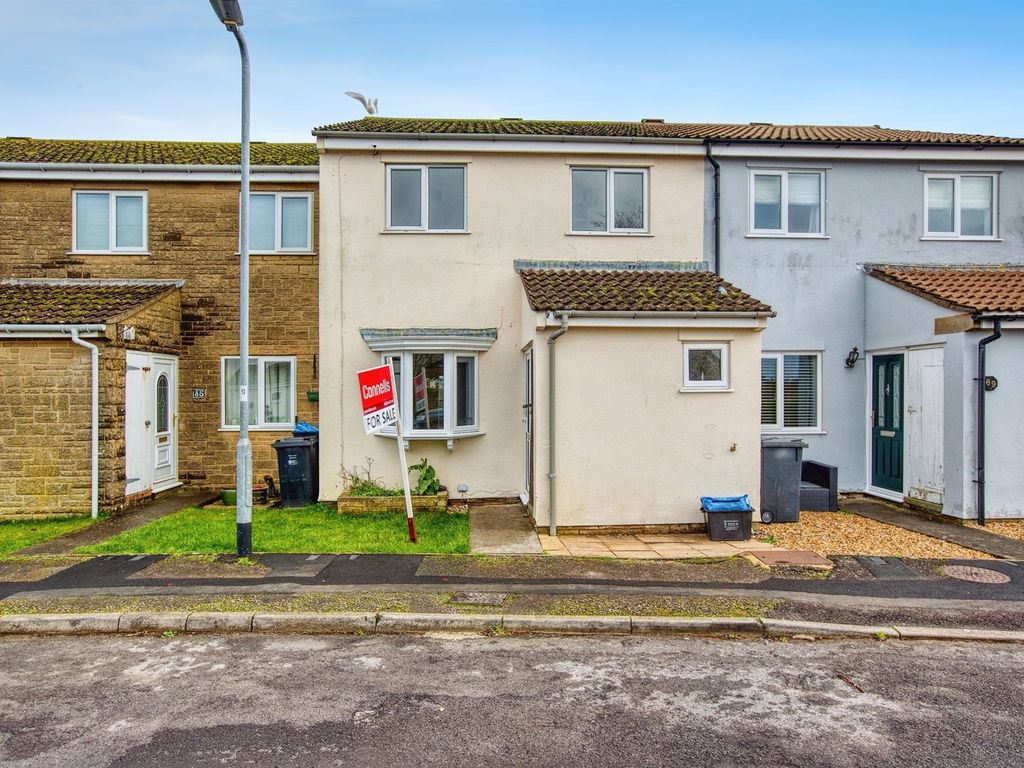 3 bed terraced house for sale in Larkspur Crescent, Yeovil BA21, £