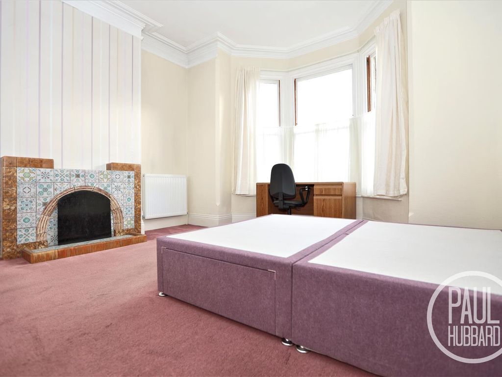 3 bed flat to rent in Kirkley Cliff Road, Lowestoft NR33, £975 pcm Zoopla