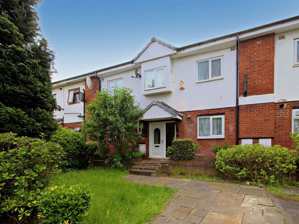 3 bed terraced house for sale in Carver Close, Old Trafford, Manchester M16 Zoopla