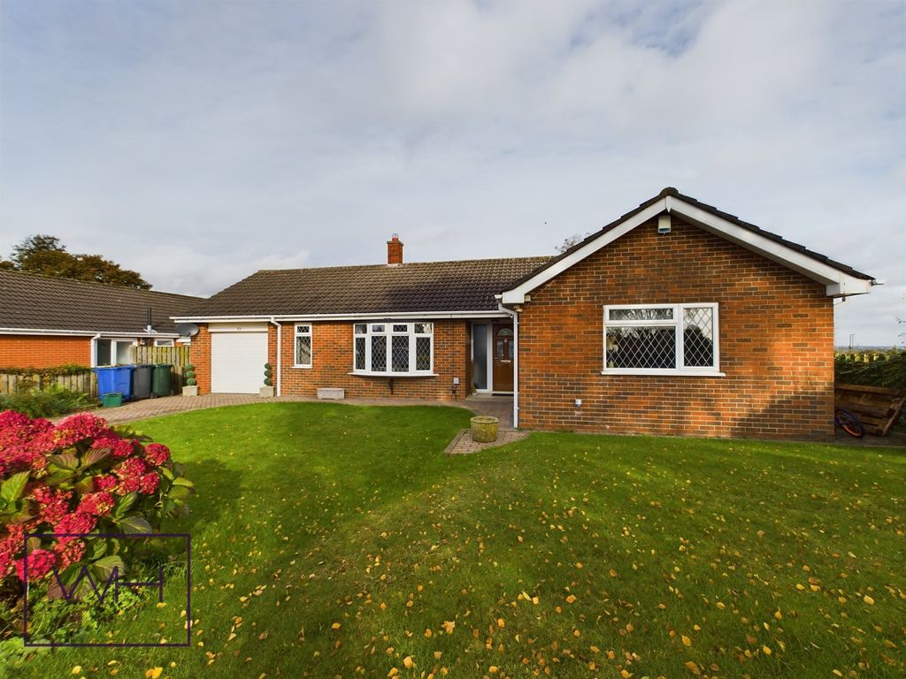 2 bed detached bungalow for sale in Stonecross Drive, Sprotbrough