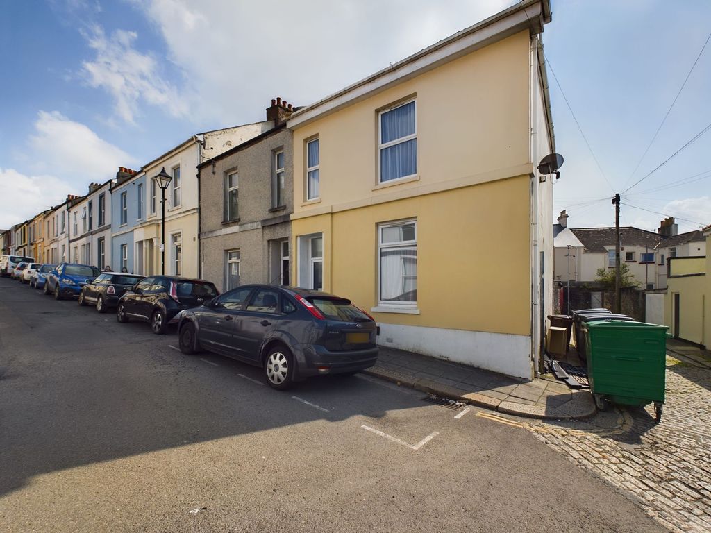 2 bed to rent in Clifton Street, Greenbank, Plymouth PL4