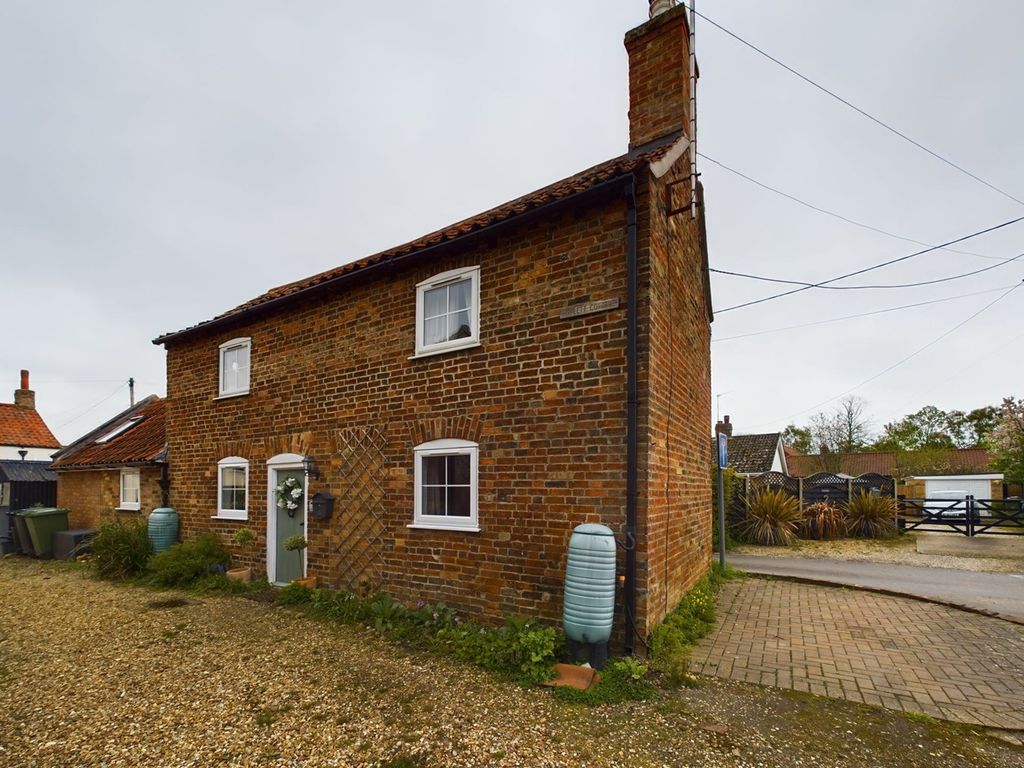 3 bed property for sale in Stocks Hill, Hilgay, Downham Market PE38