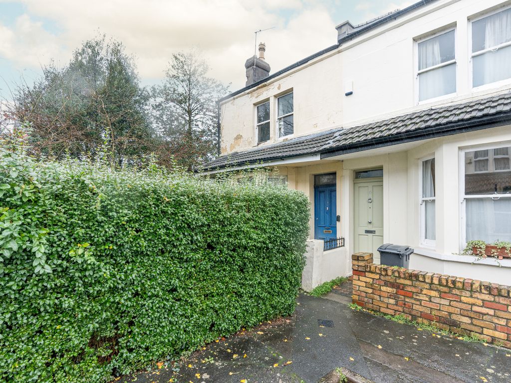 3 bed end terrace house for sale in Berkeley Avenue, West
