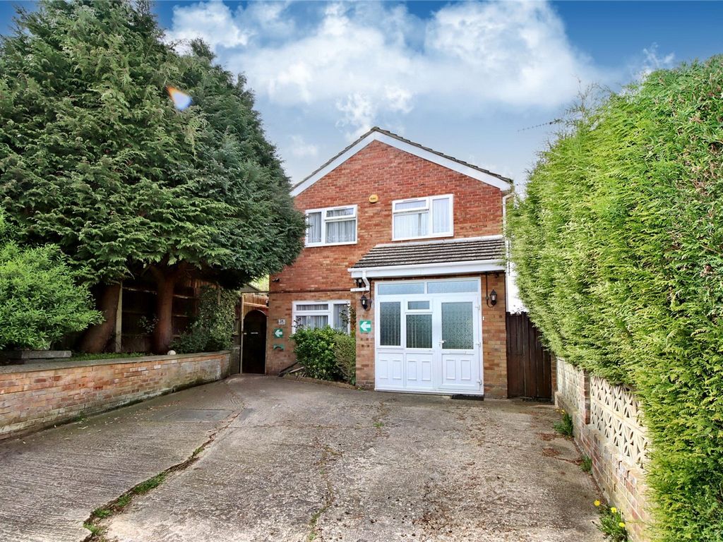 Little Road, Adeyfield, Hemel Hempstead, Hertfordshire HP2  