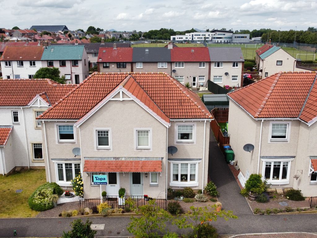 3 bed semidetached house for sale in Cameron Drive, Dysart, Kirkcaldy