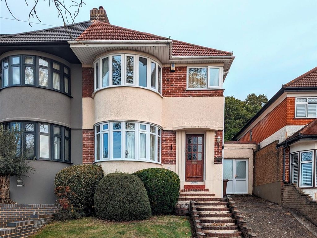 4 bed semidetached house for sale in Vernon Drive, Stanmore HA7, £