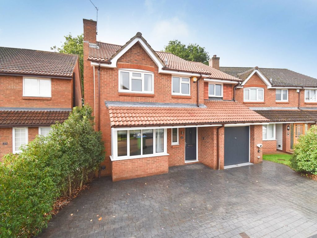 5 bed detached house for sale in Regency Gardens, WaltonOnThames KT12