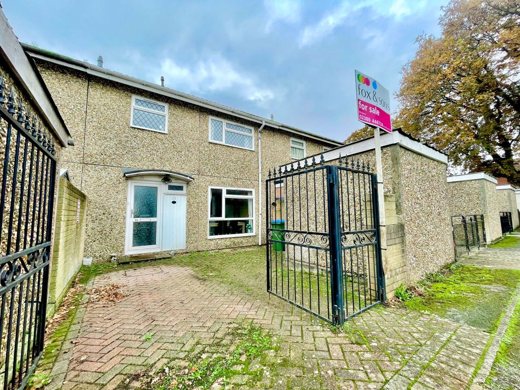 3 bed terraced house for sale in Deeping Close, Southampton SO19 Zoopla
