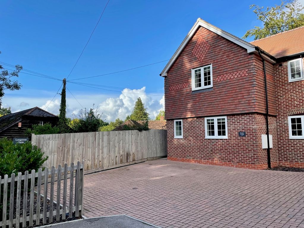 2 bed semidetached house for sale in Newbury Road, Headley RG19 Zoopla