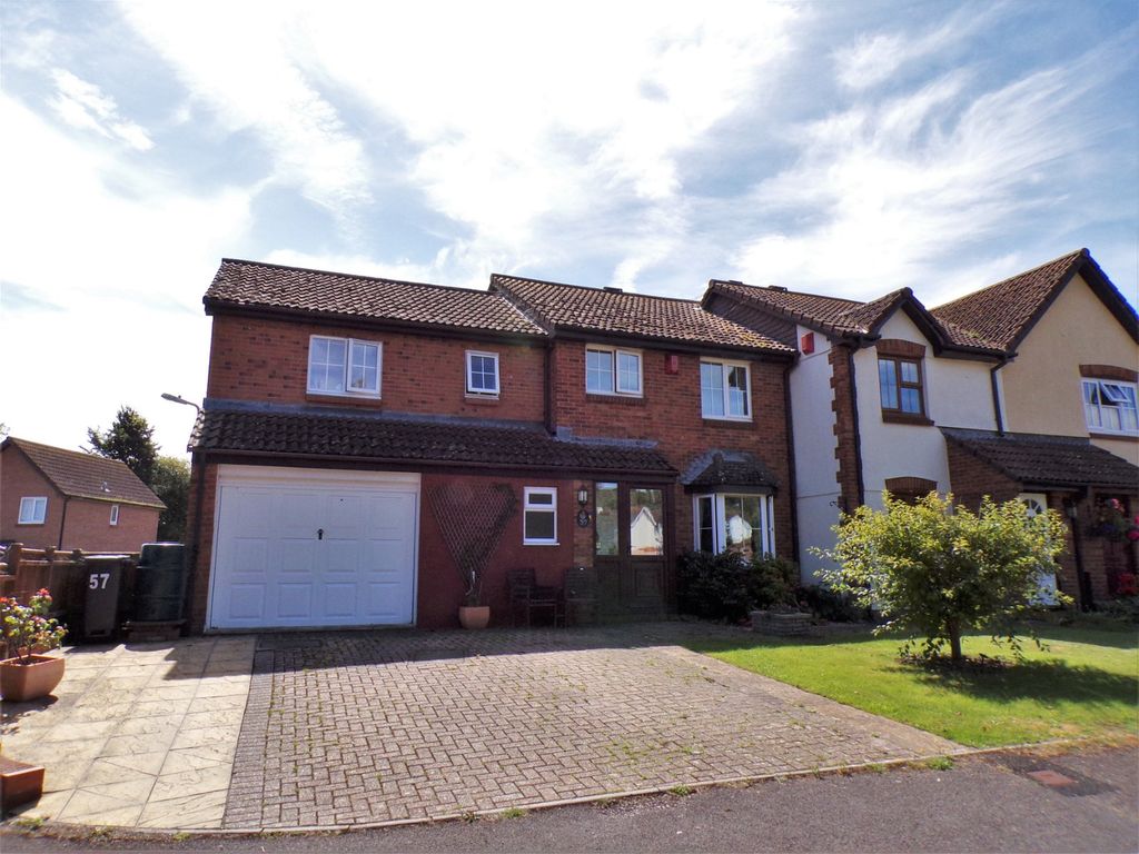 4 bed end terrace house for sale in Primrose Way, Seaton EX12, £395,000