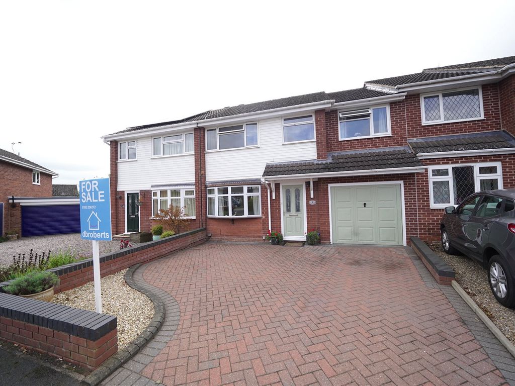 5 bed terraced house for sale in Sycamore Close, Shifnal, Shropshire