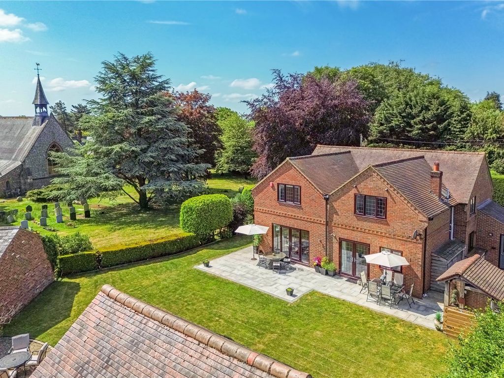 5 bed detached house for sale in Chinnor Road, Bledlow Ridge, High