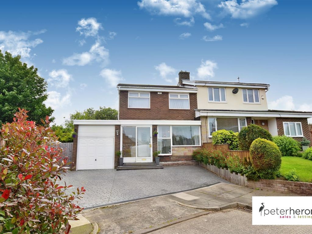 3 bed semidetached house for sale in Broomshields Close, Fulwell
