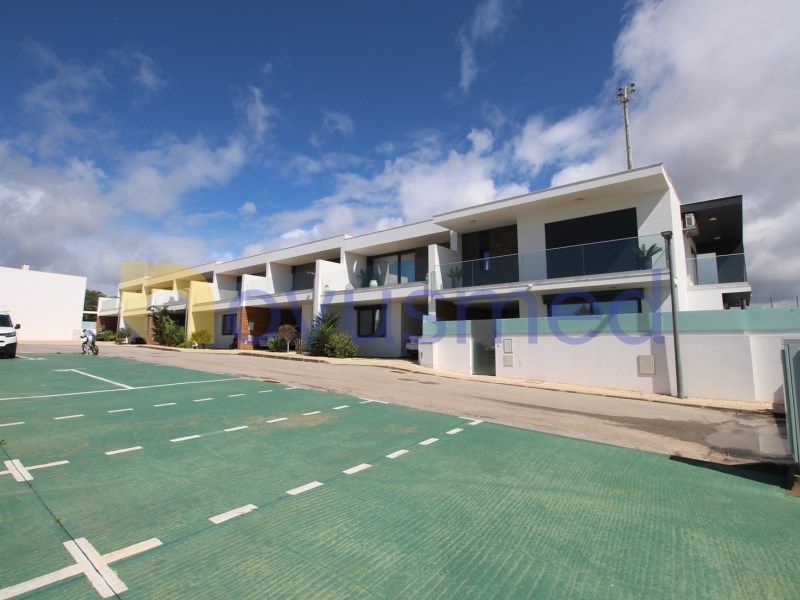 3 bed terraced house for sale in Ferreiras, Ferreiras, Albufeira, £