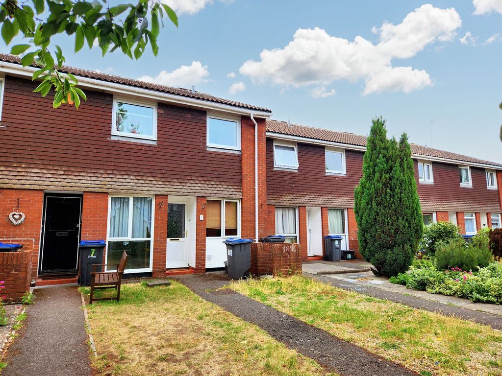 2 bed flat for sale in Henderson Close, Trowbridge BA14 Zoopla