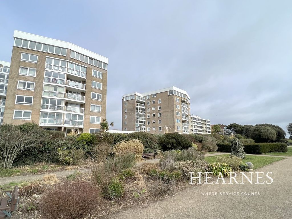 3 bed flat for sale in Cliff Road, Bournemouth BH5 Zoopla