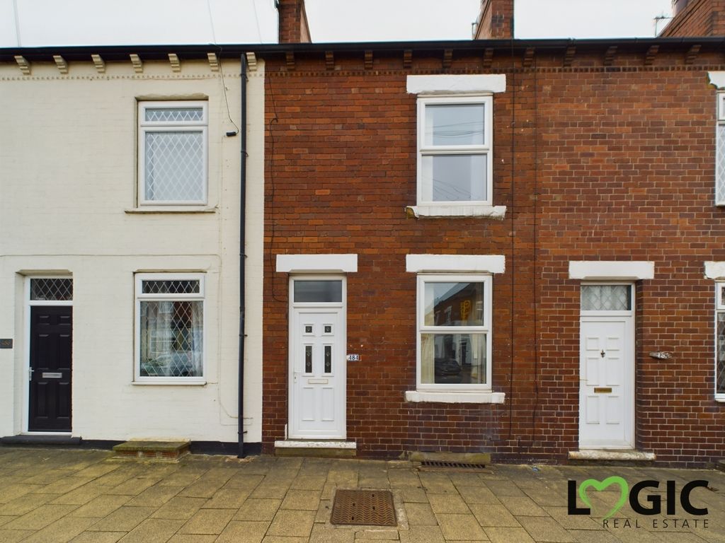 2 bed terraced house for sale in Leeds Road, Wakefield, West Yorkshire