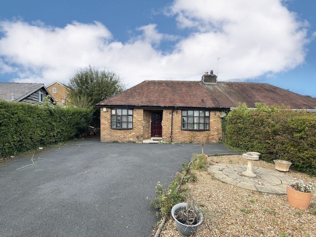 4 bed bungalow for sale in Blackpool Old Road, PoultonLeFylde FY6