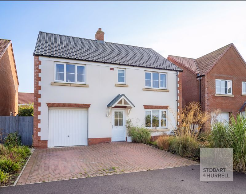 5 bed detached house for sale in Cousens Close, North Walsham, Norfolk