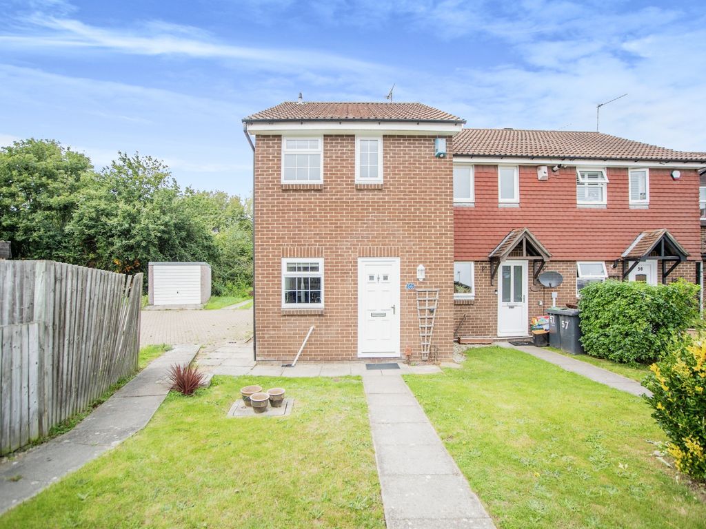 2 bed end terrace house for sale in Lucas Road, Snodland ME6, £300,000