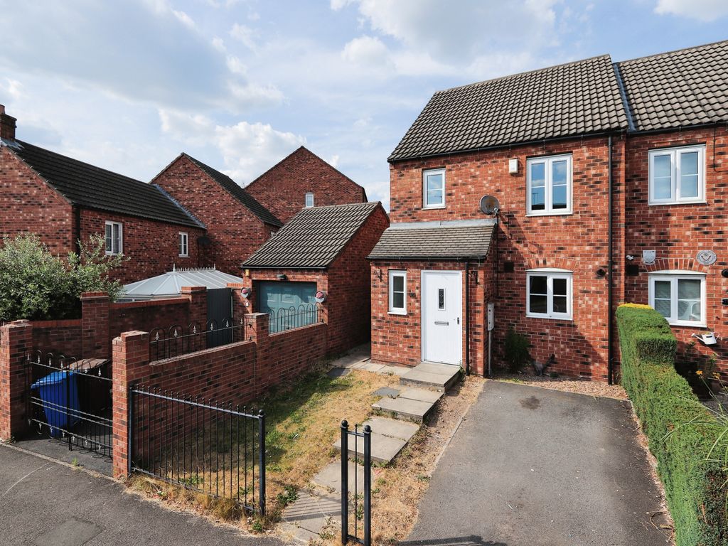 3 bed end terrace house for sale in Queen Mary Road, Sheffield, South