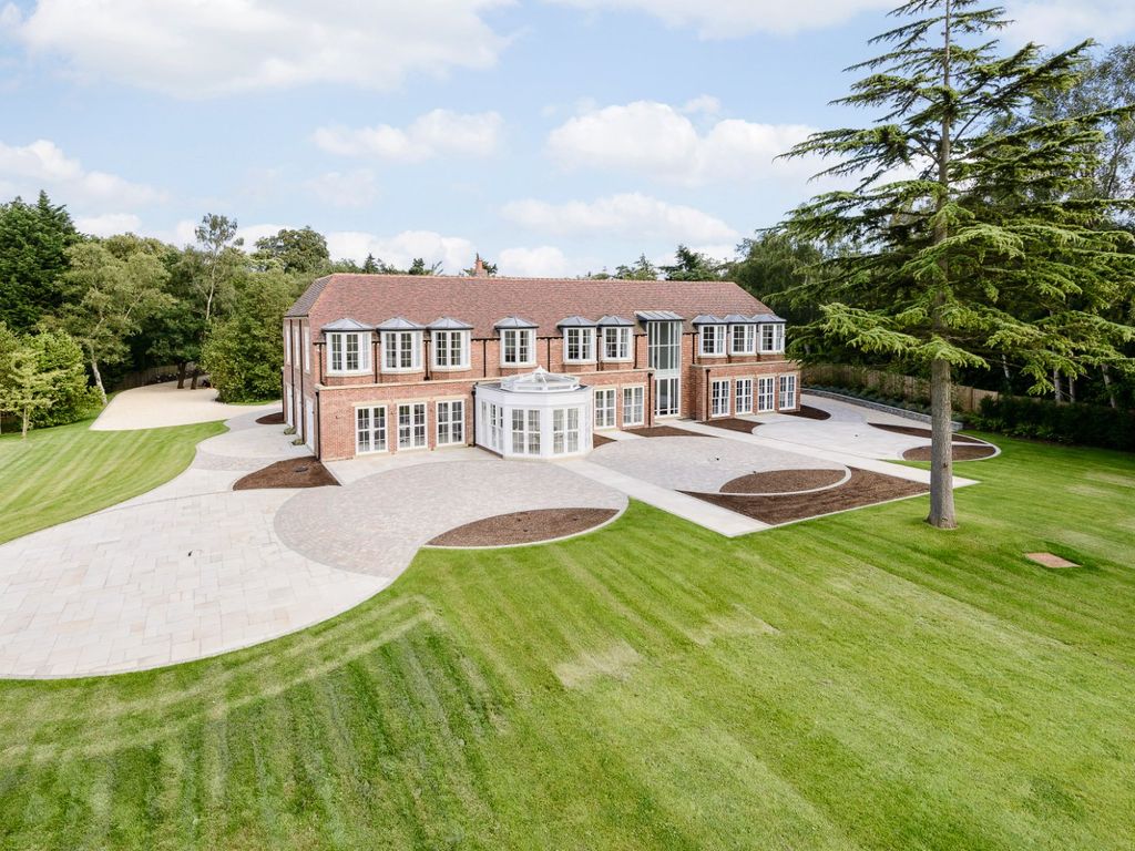 Fulmer Common Road, Fulmer/Iver, Buckinghamshire SL0  