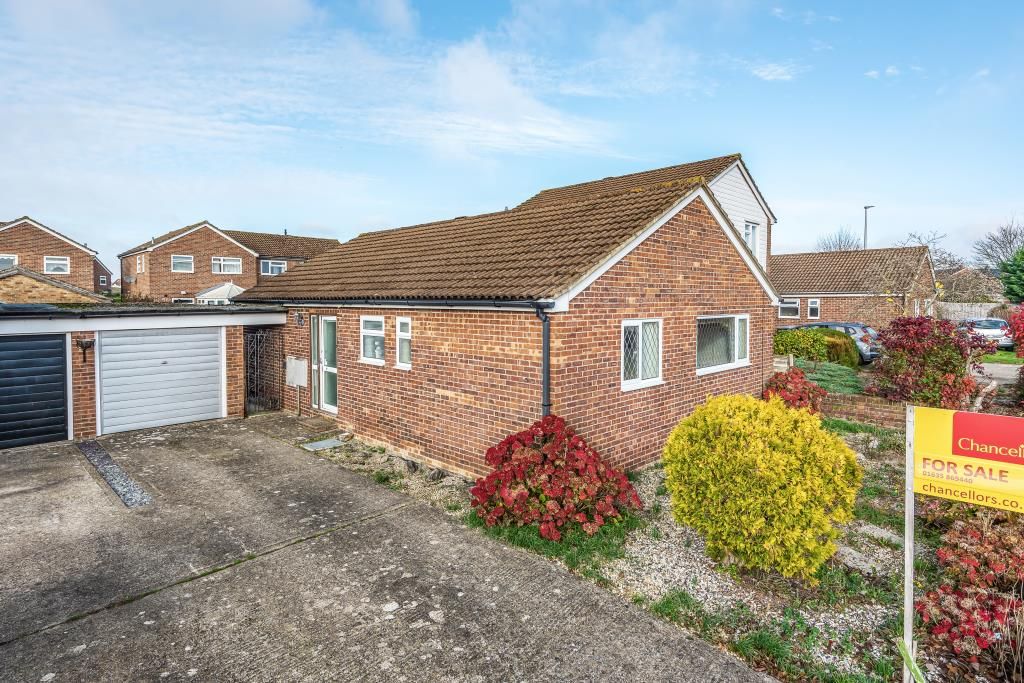 2 bed detached bungalow for sale in Thatcham, Berkshire RG19 Zoopla