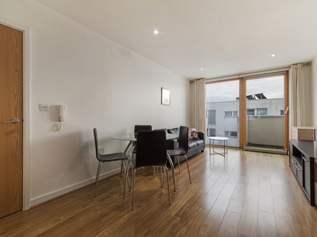 1 bed flat for sale in Cutmore Ropeworks, Barking Central, Barking IG11