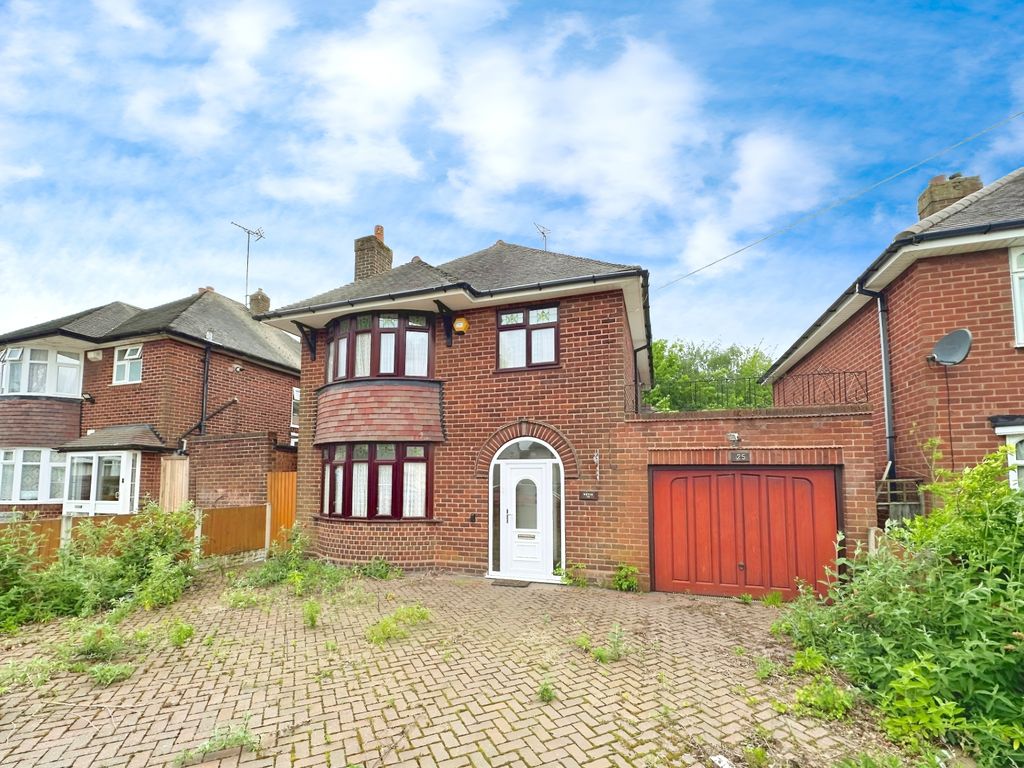 3 bed detached house for sale in Monmouth Road, Bentley, Walsall WS2, £