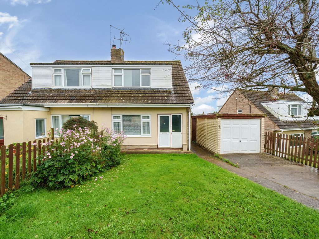 3 bed semidetached house for sale in Valley View Road, Stroud