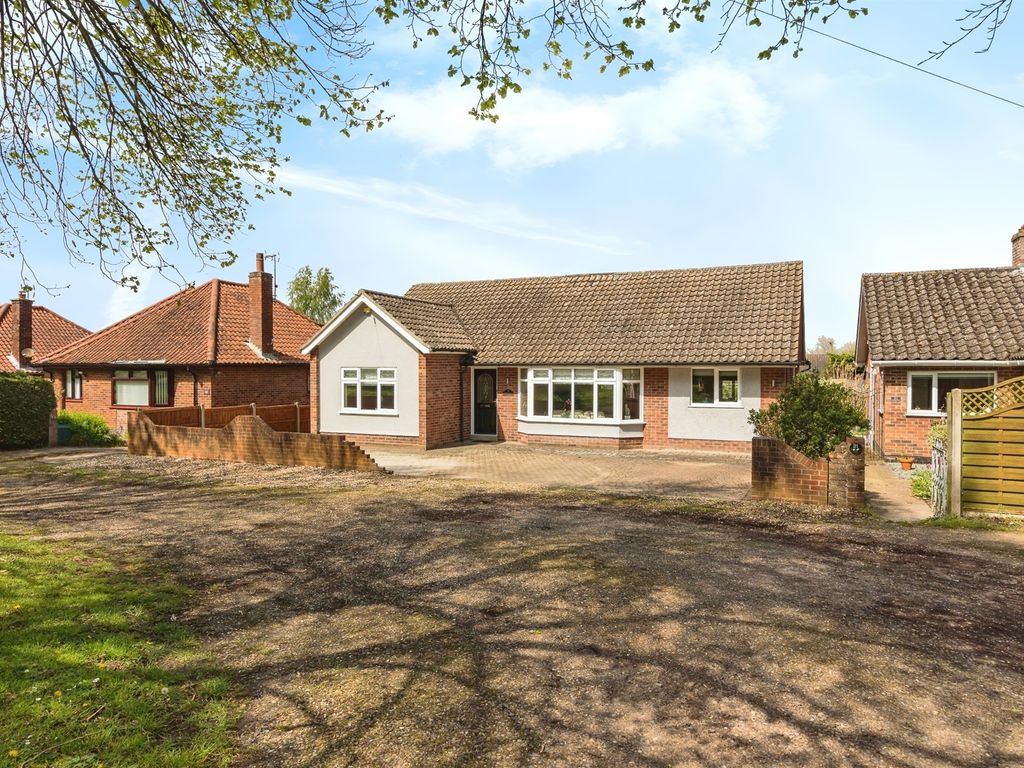 3 bed detached bungalow for sale in Lowestoft Road, Worlingham, Beccles NR34, £475,000 Zoopla