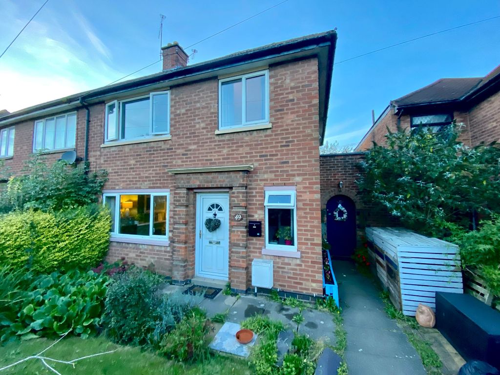 3 bed semidetached house for sale in Brookside, Burbage LE10, £229,950