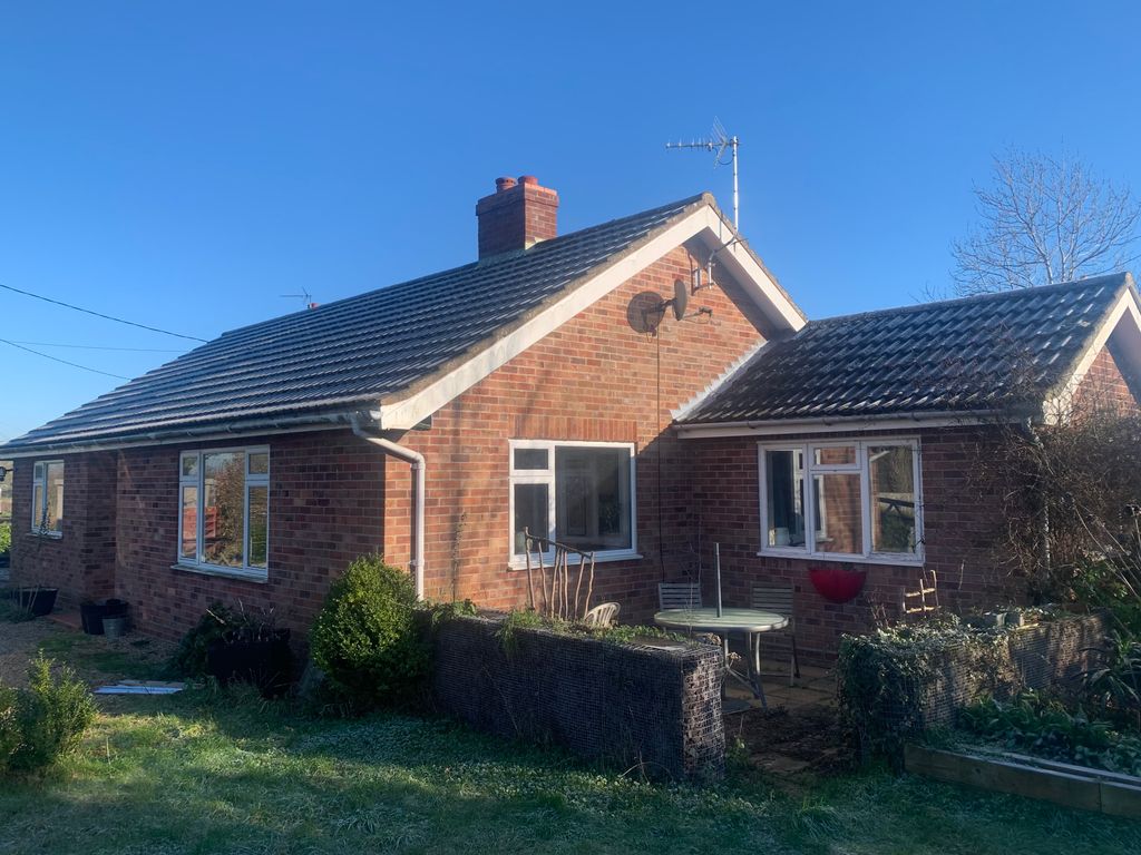 2 bed detached bungalow for sale in Suffolk, Laxfield IP13 Zoopla