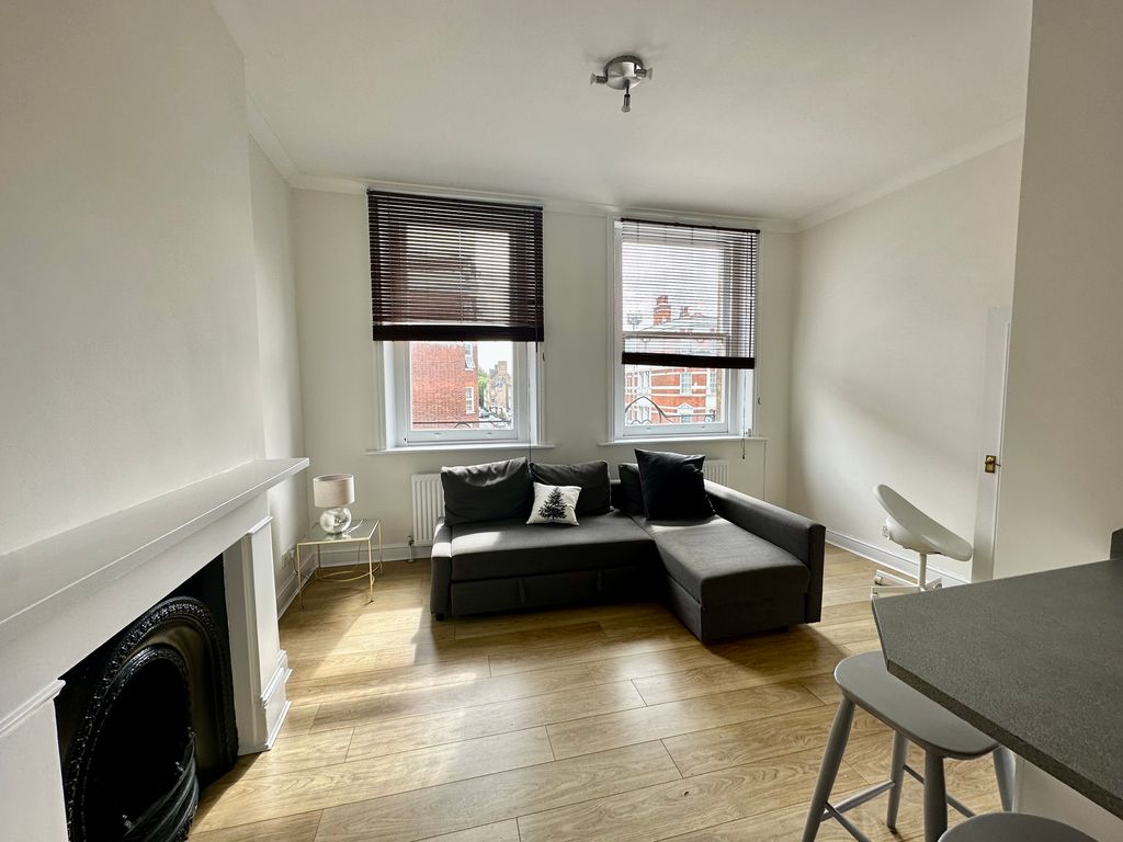 2 bed flat to rent in Edgware Road, London W2 Zoopla